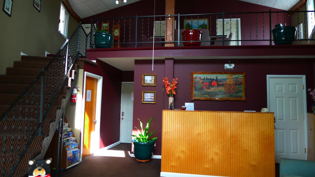Relax Inn Watertown واتيرتاون المظهر الخارجي الصورة